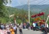 Buang Sampah Sembarangan, Ratusan Warga Sungai Ning Kerinci Blokir Jalan